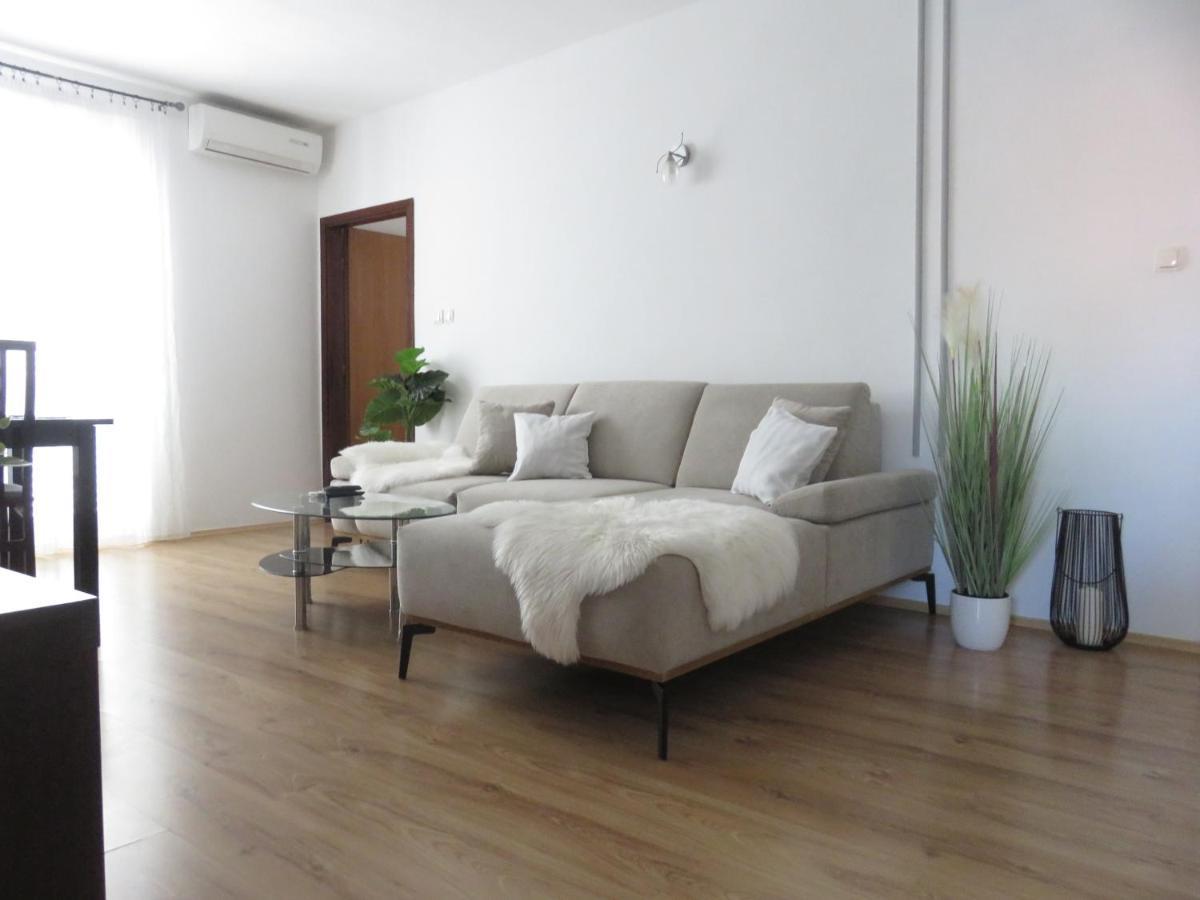 Apartments Angie ザダル エクステリア 写真